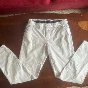 Vineyard vines sport khaki pants 32x32